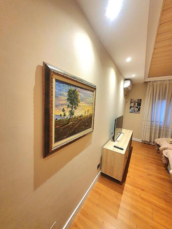Centerscape - Studio By Dion Apartment Tirana